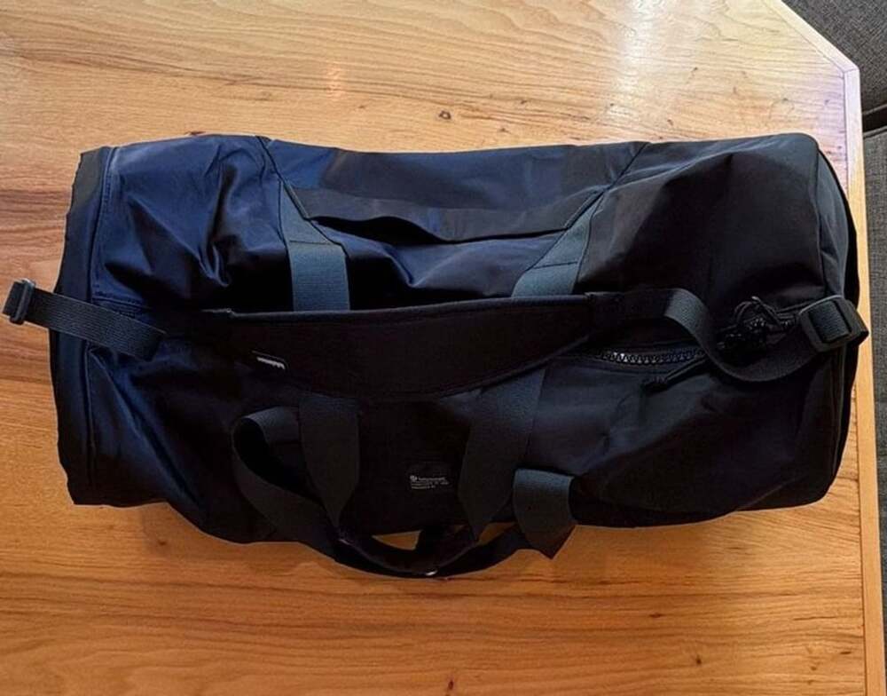 Lululemon Daily Multi-Pocket Duffel Bag Black